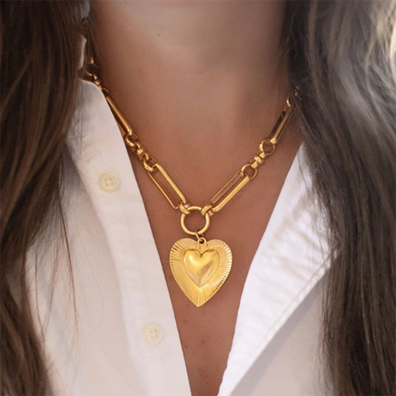 Etched Heart Chunky Chain Necklace