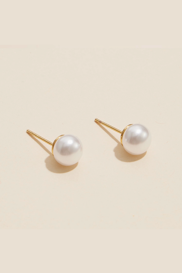 Classic Pearl Studs