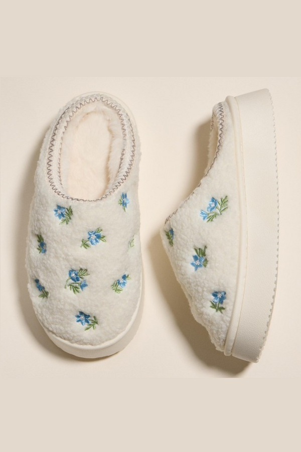 Floral Embroidered Slippers